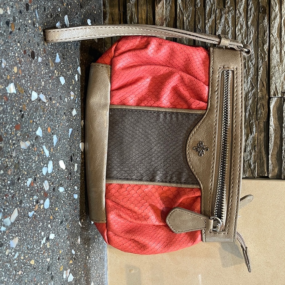 Simply Vera Clutch